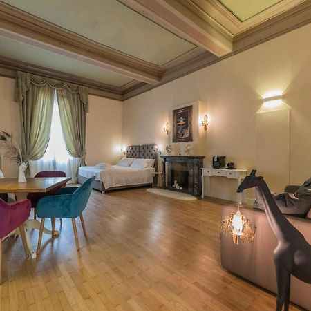 Aldrovandi Luxury Suites And Apartment Bologna Eksteriør billede