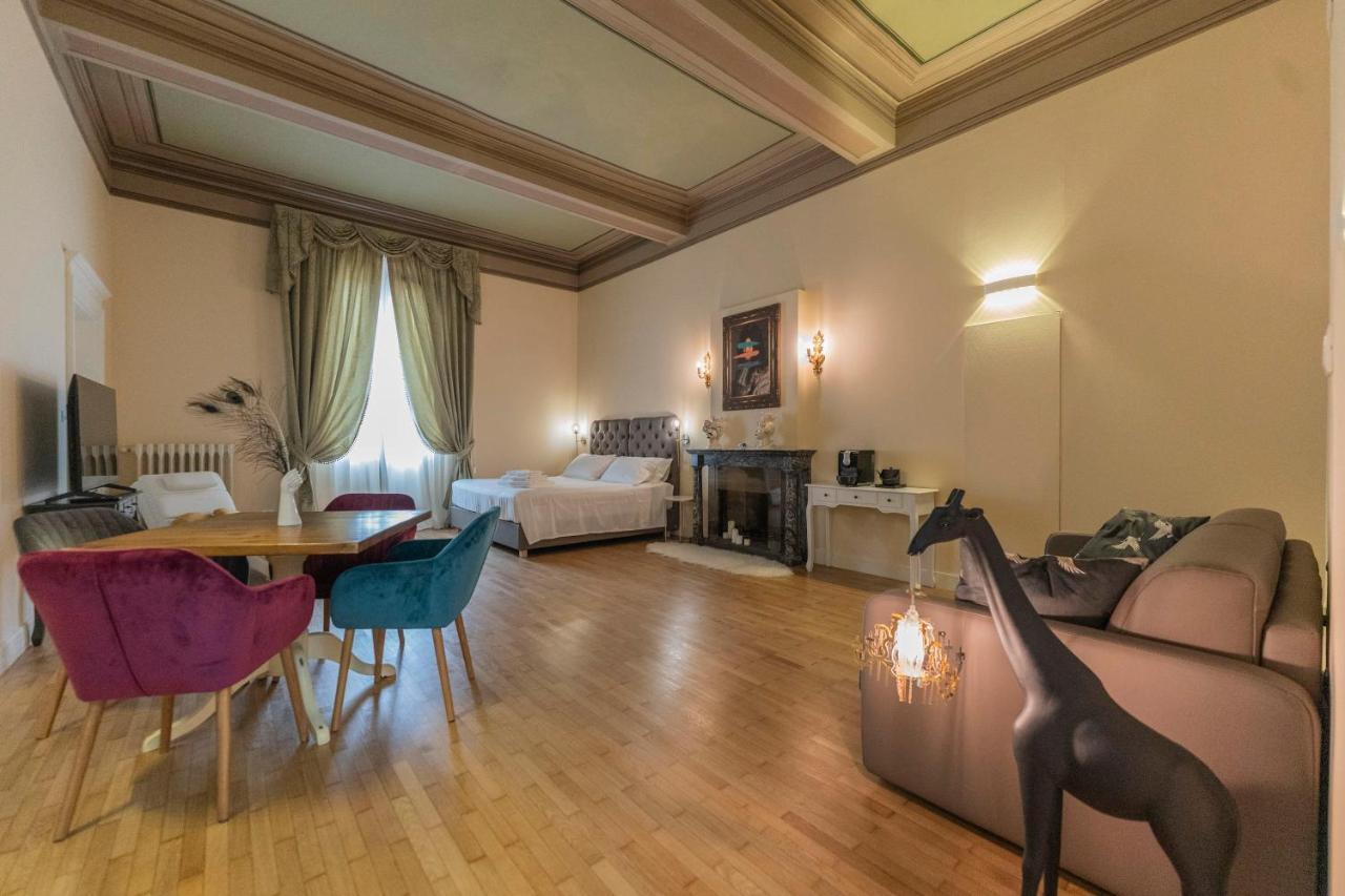 Aldrovandi Luxury Suites And Apartment Bologna Eksteriør billede