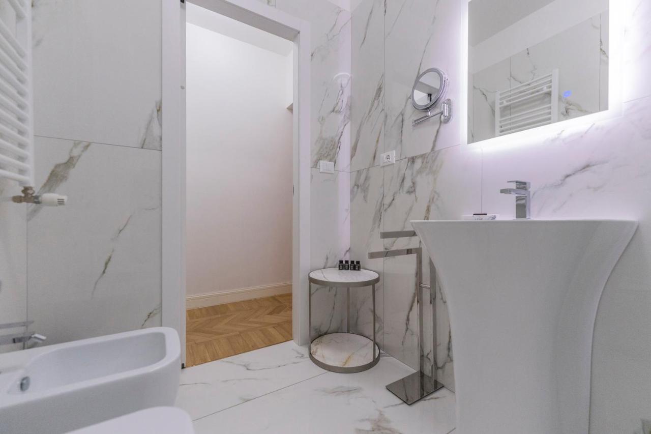 Aldrovandi Luxury Suites And Apartment Bologna Eksteriør billede