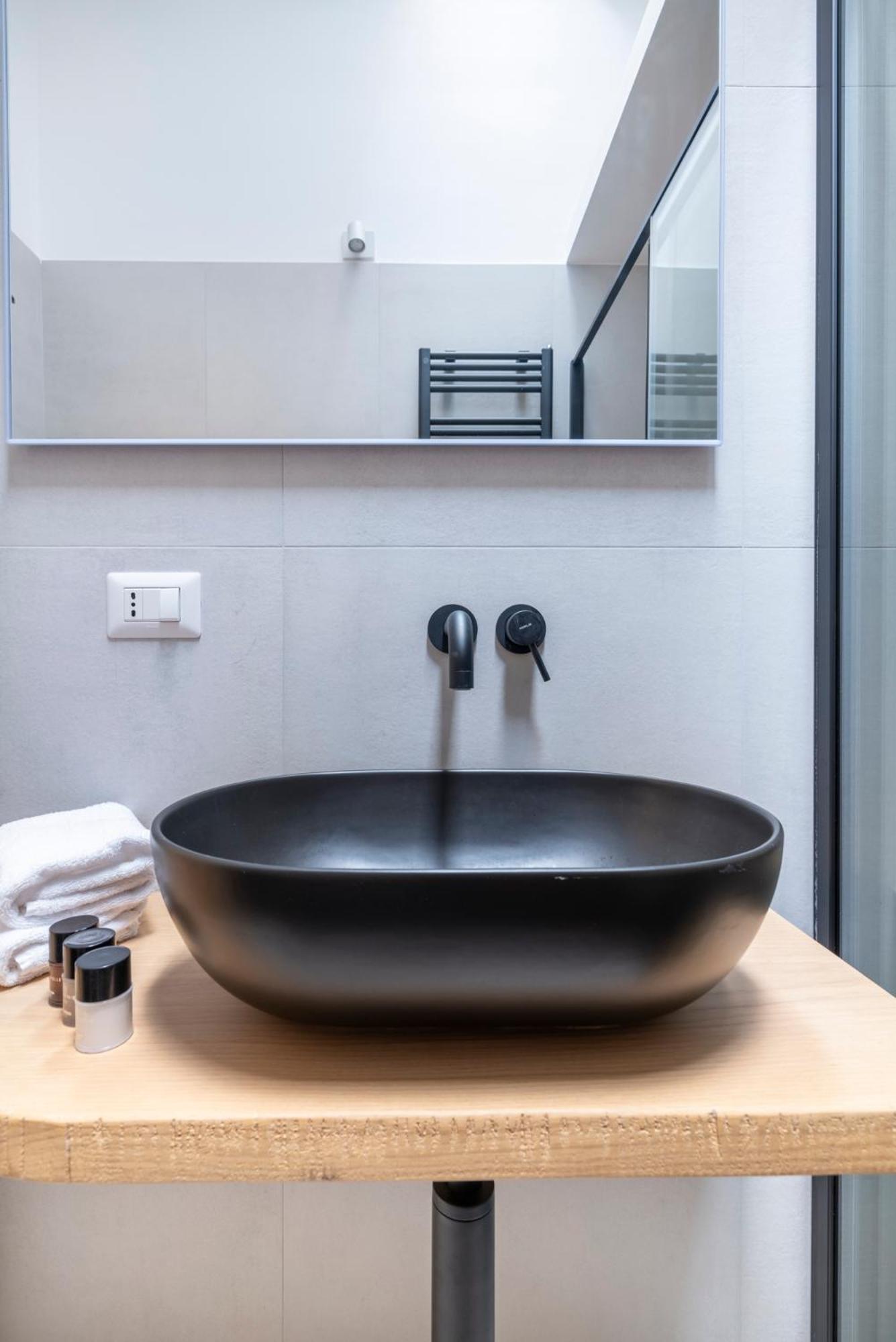Aldrovandi Luxury Suites And Apartment Bologna Eksteriør billede