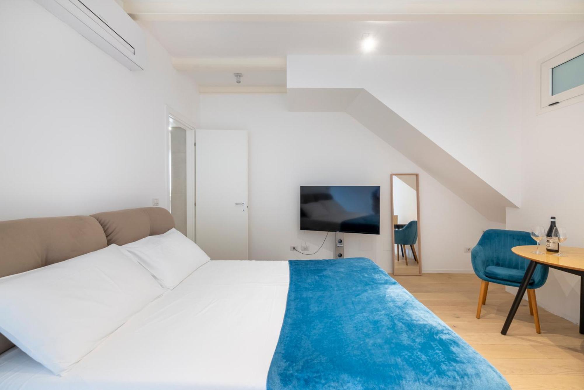 Aldrovandi Luxury Suites And Apartment Bologna Eksteriør billede